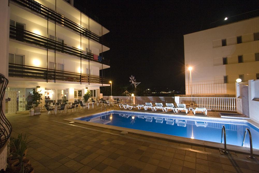Es Mitjorn Hotel ซานอันโตนิโอ ภายนอก รูปภาพ