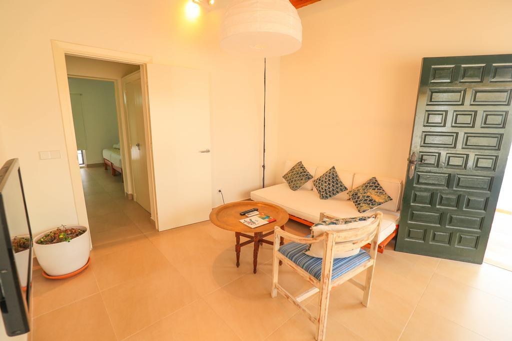 Es Mitjorn Hotel ซานอันโตนิโอ ภายนอก รูปภาพ