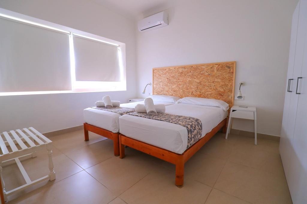 Es Mitjorn Hotel ซานอันโตนิโอ ภายนอก รูปภาพ