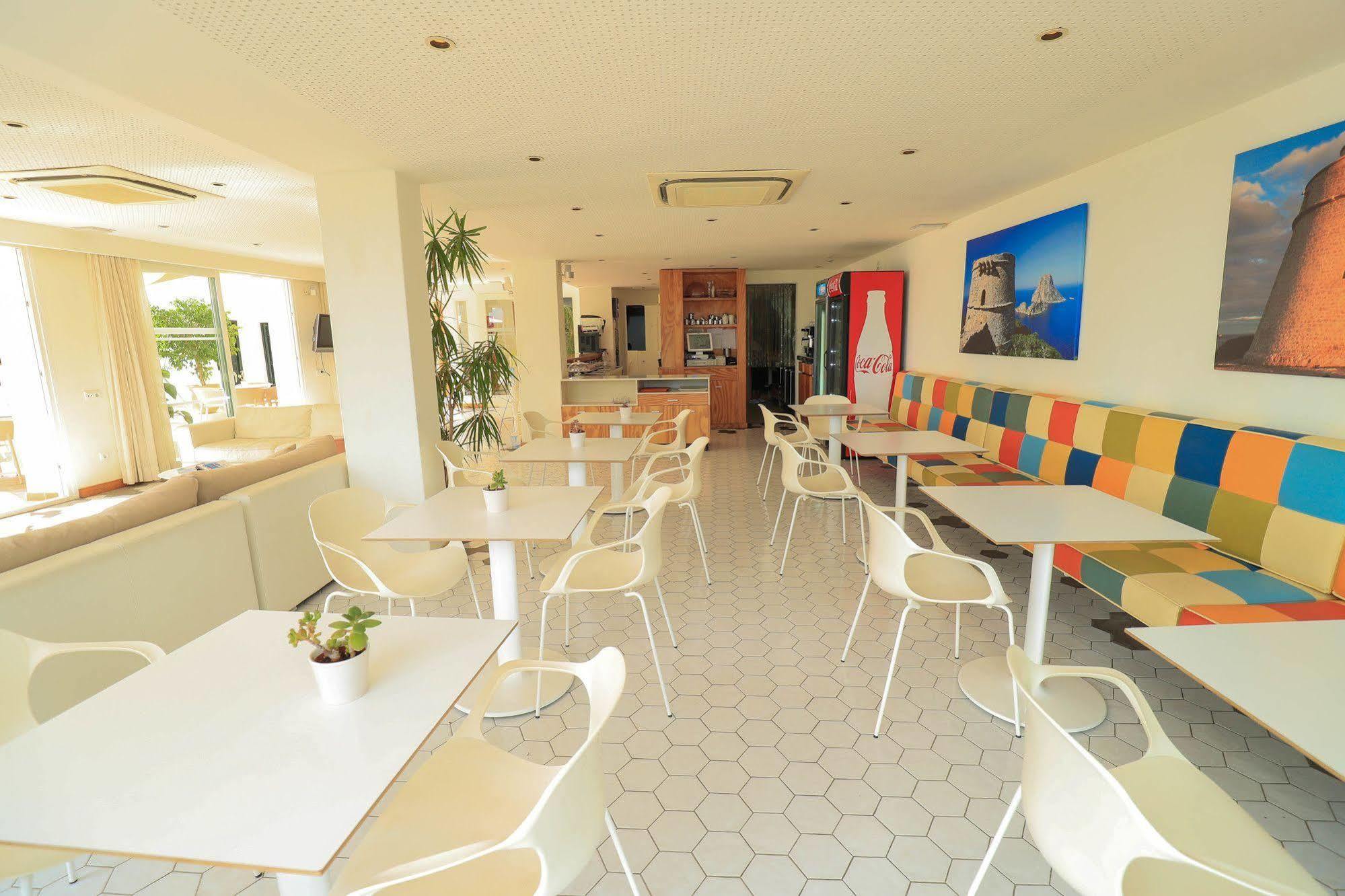 Es Mitjorn Hotel ซานอันโตนิโอ ภายนอก รูปภาพ