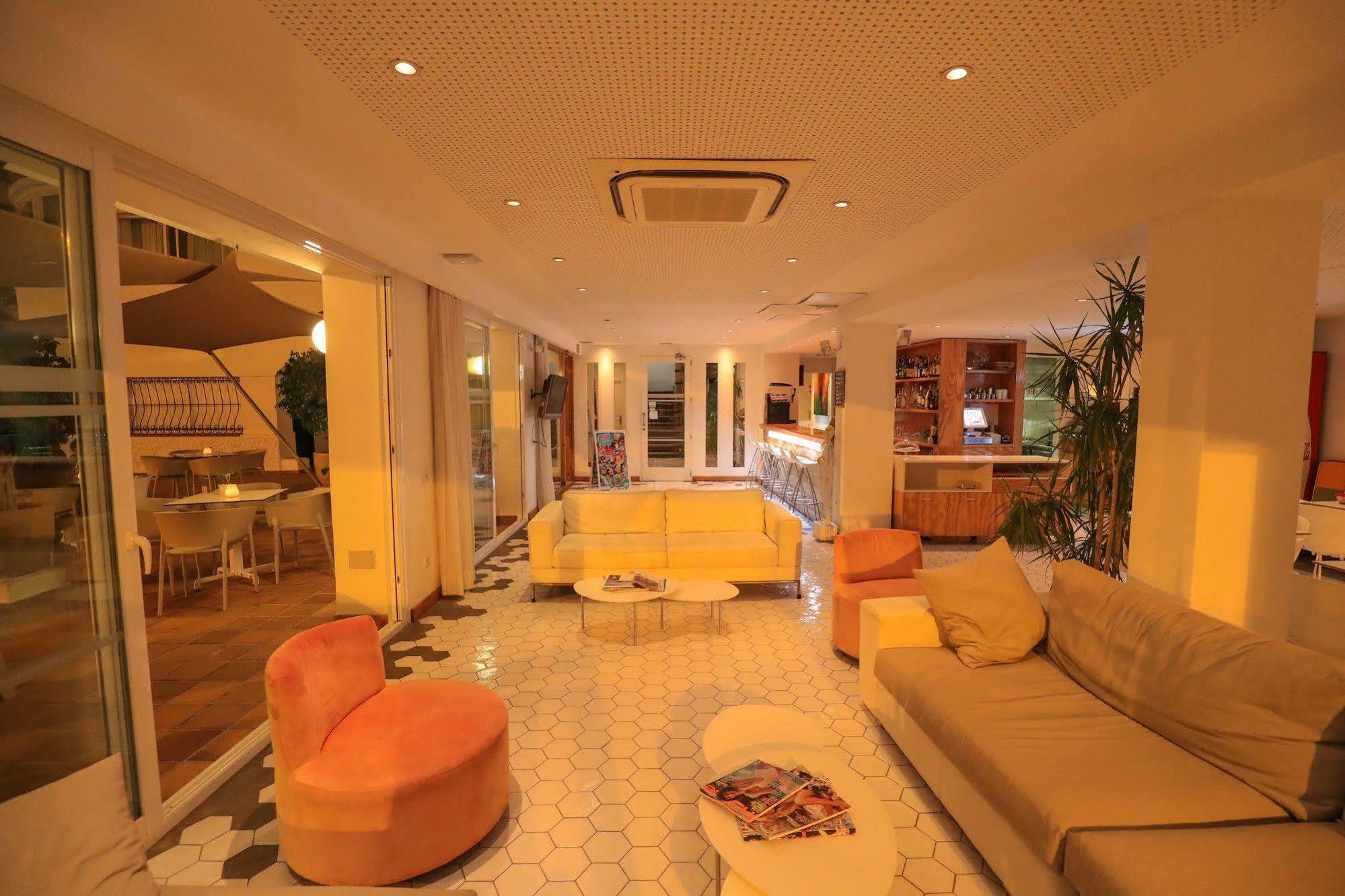 Es Mitjorn Hotel ซานอันโตนิโอ ภายนอก รูปภาพ