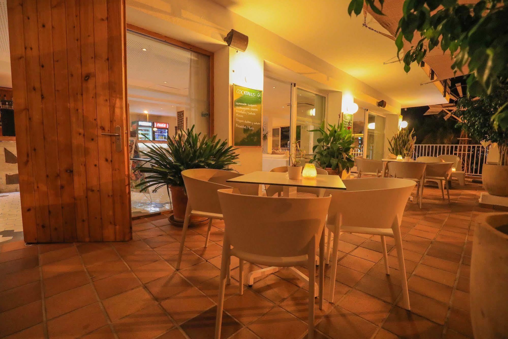 Es Mitjorn Hotel ซานอันโตนิโอ ภายนอก รูปภาพ