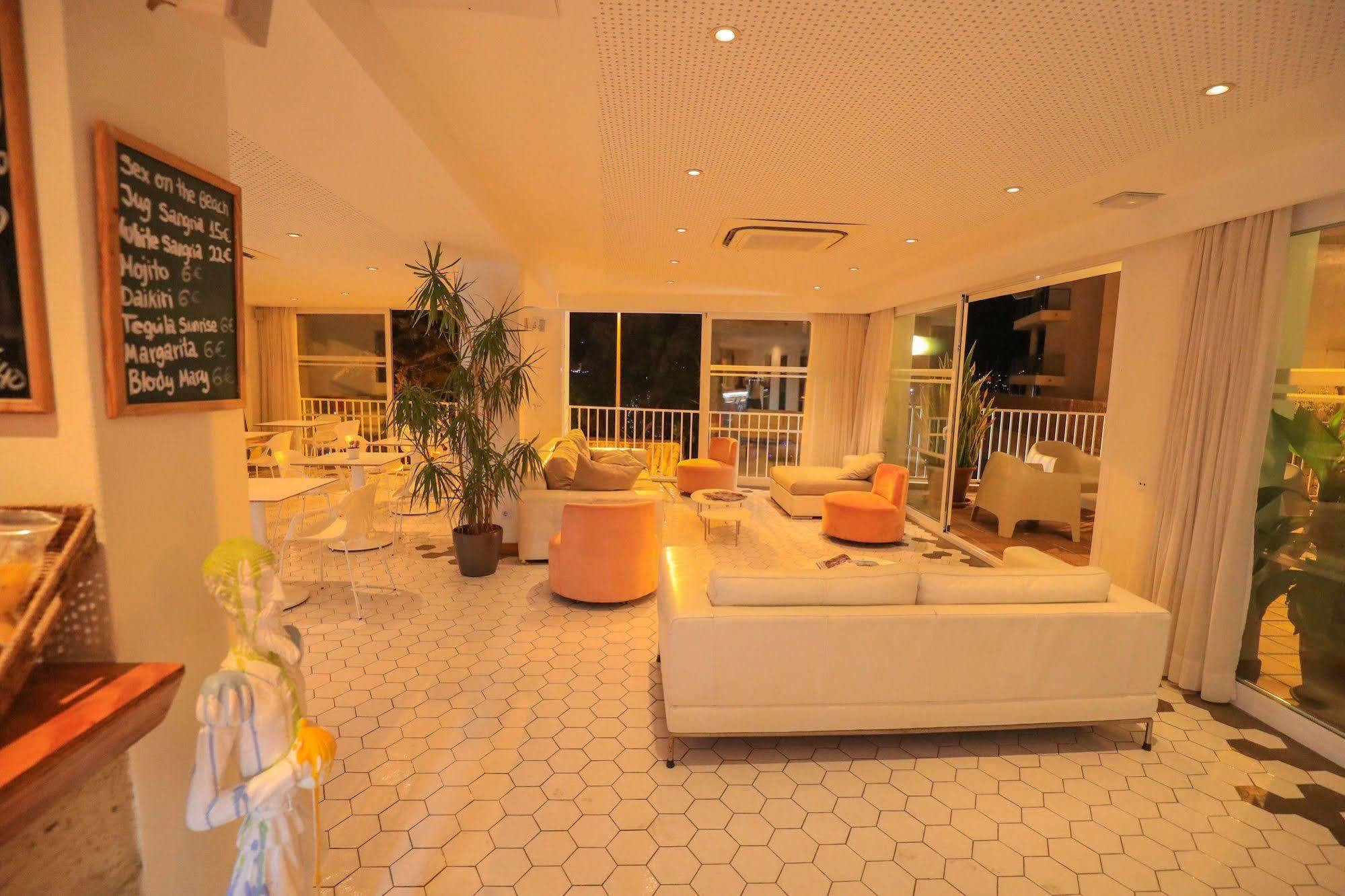 Es Mitjorn Hotel ซานอันโตนิโอ ภายนอก รูปภาพ